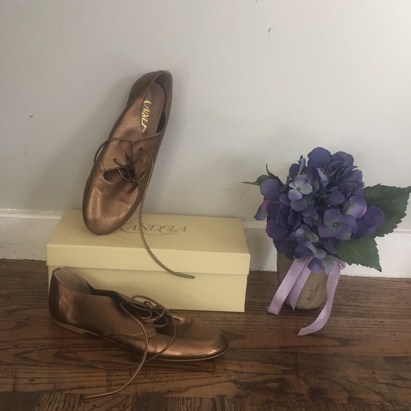 Anthropologie Candela Flat Leather Metallic Shoe - Picture 1 of 8